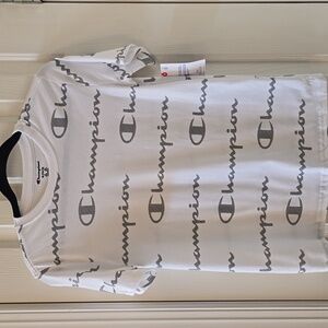 CHAMPION BRAND SIGNATURE BOY'S WHITE SHORT SLEEVE TEE-SHIRT SIZE MEDIUM 10-12